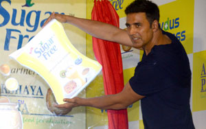 Akshay Launches 'Donate Your Calories' Campaign