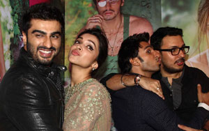 Finding Fanny starring Deepika Padukone and Arjun Kapoor has turned out to be a superhit movie and hence the team of Finding Fanny were spotted in party mood to celebrate their success. Check out Finding Fanny`s Success Party Celebration in this exclusive video.
