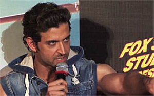 Why Hrithik Roshan ABUSED at Bang Bang Promotional Event ?