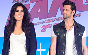 Hrithik and Katrina Promote Bang Bang at Pantaloons