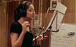 Shraddha Kapoor Sings Kashmiri Song - 'Haider'