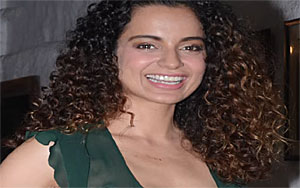 Kangana Spotted With a Love Byte