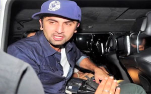 Ranbir Kapoor's Bodygaurd Misbehaved With Media