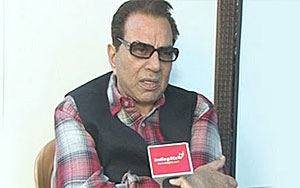 Dharmendra at The Music Launch of 'Badlapur Boys'