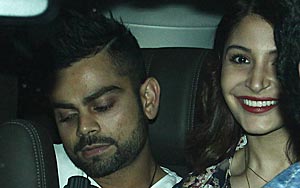 Anushka and Virat SPOTTED at Hospital 