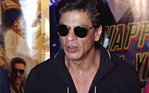 King Khan Shahrukh is very happy these days for his film Happy New Year has broken the box office records. But at the same time the Khan has also defended himself. Check out the video.
