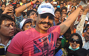 Vivek Oberoi Joins Swachh Bharat Campaign