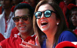 Salman Khan Supports Reliance Foundation