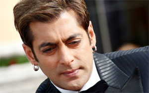 FIR Against Salman and His Bodyguard 