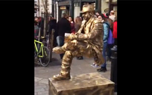 Amazing Street Performer