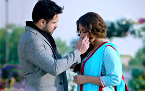 'Hamari Adhuri Kahani' Title Track