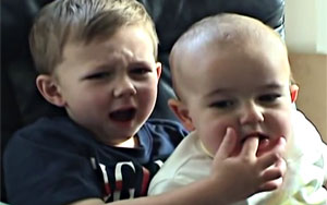 'Charlie Bit My Finger' boys grow up! - CBBC Newsround