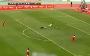 Goalkeeper and striker Fail