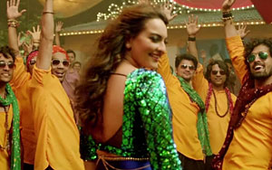 Nachan Farrate Song ft. Sonakshi Sinha - 'All Is Well'