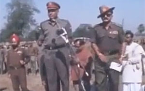 1971 War, Pakistan Army Surrendering to Indian Army