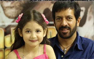 Meet the star of Bajrangi Bhaijaan Harshaali Malhotra, who has won the hearts of millions. Check out the video to know what Kabir Khan has to say about her.