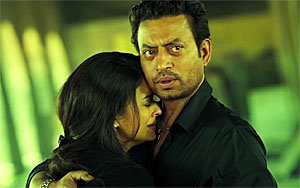 Watch: Aishwarys & Irrfan Race Against Time in 'Jazbaa' Trailer