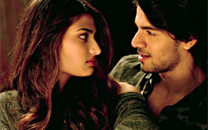 Sooraj flirts with Athiya! - HERO