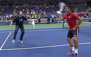 Djokovic & FAN Dancing US OPEN 2015