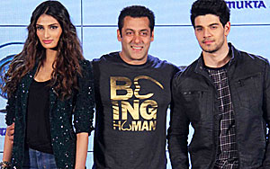 Salman Live Music Concert With Sooraj And Athiya