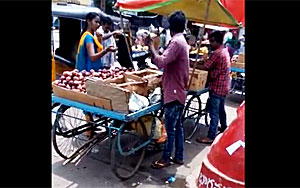 Onion Vendor Caught Cheating