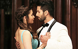 Shahid Kapoor and Alia Bhatt starrer Shaandaar failed at the box office and so Shahid Kapoor is angry with the producers of the film.
