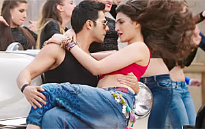 Varun & Kriti `s Peppy Romantic Song Manma Emotion - 'Dilwale'