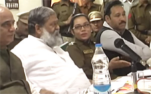 Spat between Anil Vij and Sangeeta Kalia