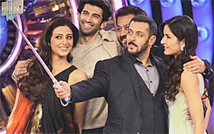 Bigg Boss 9:Salman & Katrina's Selfie Together