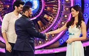 Bigg Boss 9: Katrina & Salman Hand in Hand