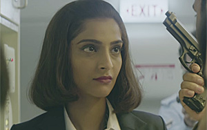 Aankhein Milanenge Darr Se Song - 'Neerja'