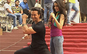 Tiger Shroff's DANGEROUS Stunts On 'Baaghi' Sets