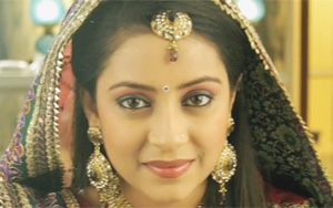 Balika Vadhu Actress Pratyusha Banerjee COMMITS Suicide