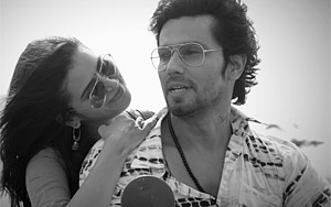 Kharcha Karod Song - 'Laal Rang'