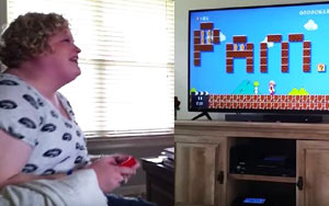 This Guy Proposes His Girlfriend Using Super Mario!