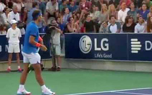 Nadal Stops Match as Distraught Mother Looks for her Lost Daughter