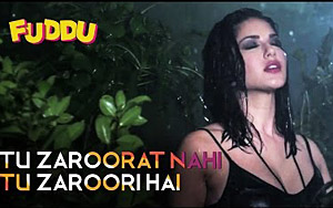 Presenting the song making video of Tu Azroorat Nahi Tu Zaroori Hai from the film `Fuddu` featruig Sunny Leone and Sharman Joshi<br>Music composer - Sumeet Bellary<br>Singer - Gandharv Sachdev and Shreya Ghoshal<br>Shayari: Ranbir Kapoor<br>Lyrics - Satya Khare