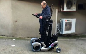 Amazing Wheelchair Lets You Cruise Through Town While Standing