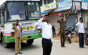 Wow! This Town Stands Still for National Anthem Daily