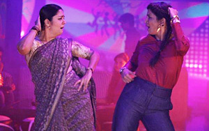 Jyotika and Lakshmi Manchu in Jimikki Kammal - Kaatrin Mozhi