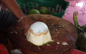 Amazing Coconut Cutting Skills