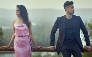 Woh Baarishein Song by Arjun Kanungo ft. Shriya Pilgaonkar