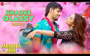 Jabariya Jodi - The Making of Khadke Glassy 