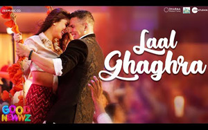 Good Newwz - Laal Ghaghra Song