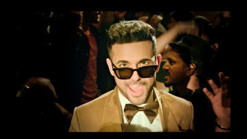 Badan Pe Sitare Music Video - Sanam