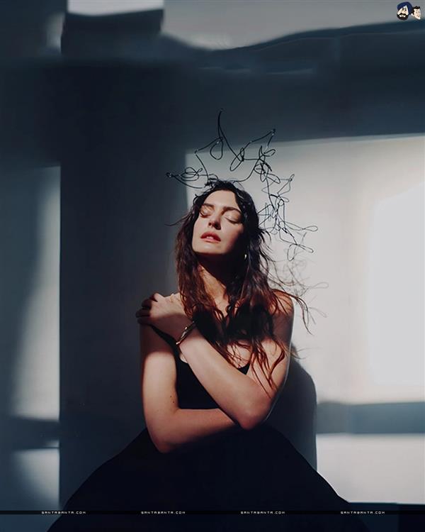 Anne Hathaway