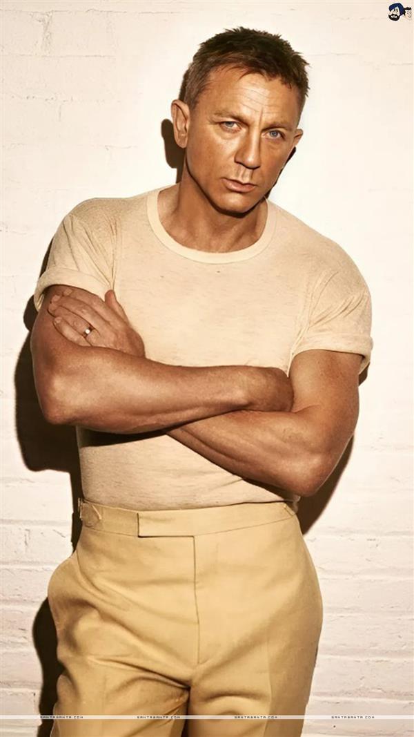 Daniel Craig