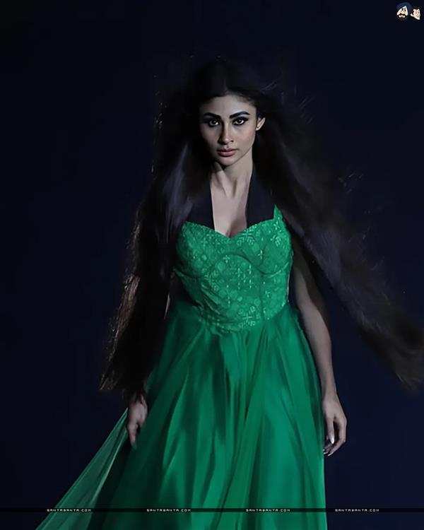 Mouni Roy