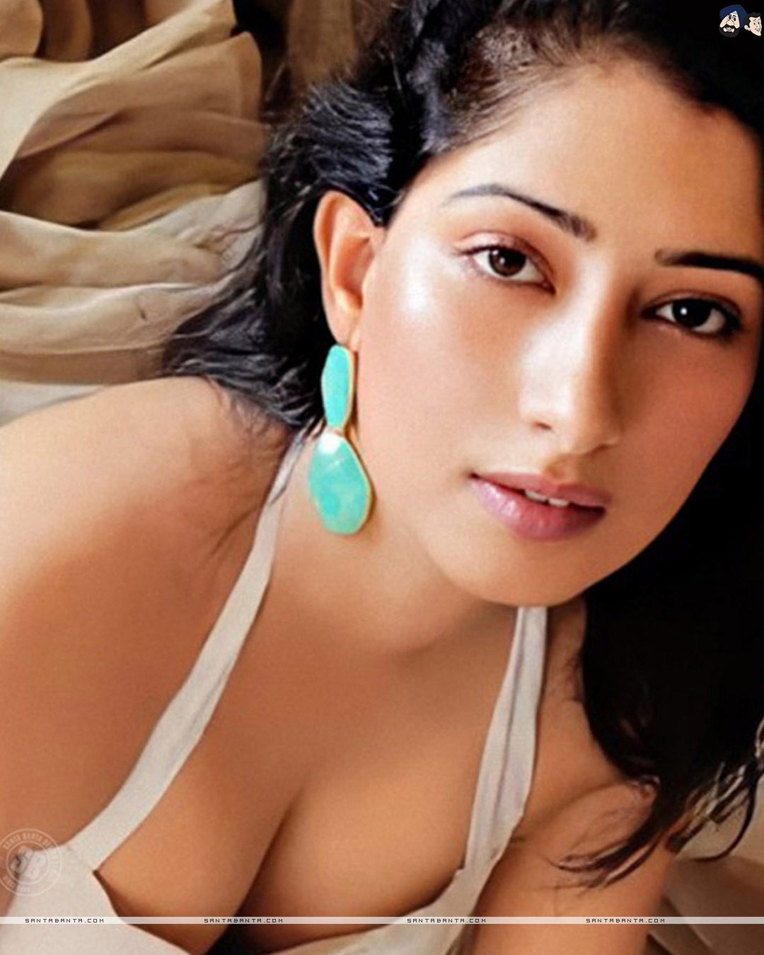 SantaBanta Wallpapers Niharica Raizada